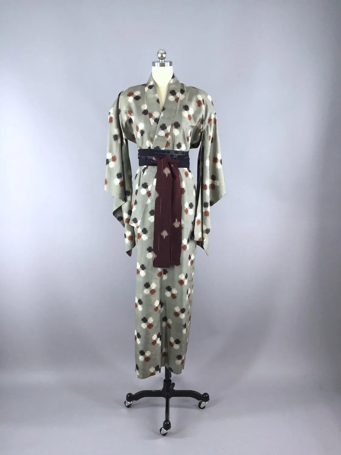 1930s Vintage Silk Kimono Robe / Grey Meisen Ikat Dots