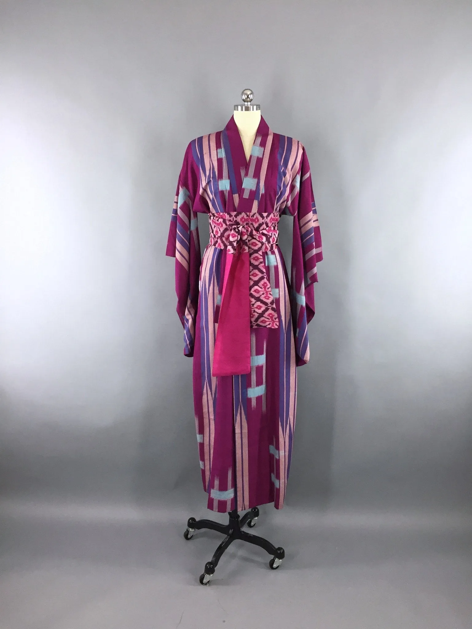 1930s Vintage Silk Kimono Robe / Meisen Silk Ikat / Magenta & Aqua Blue