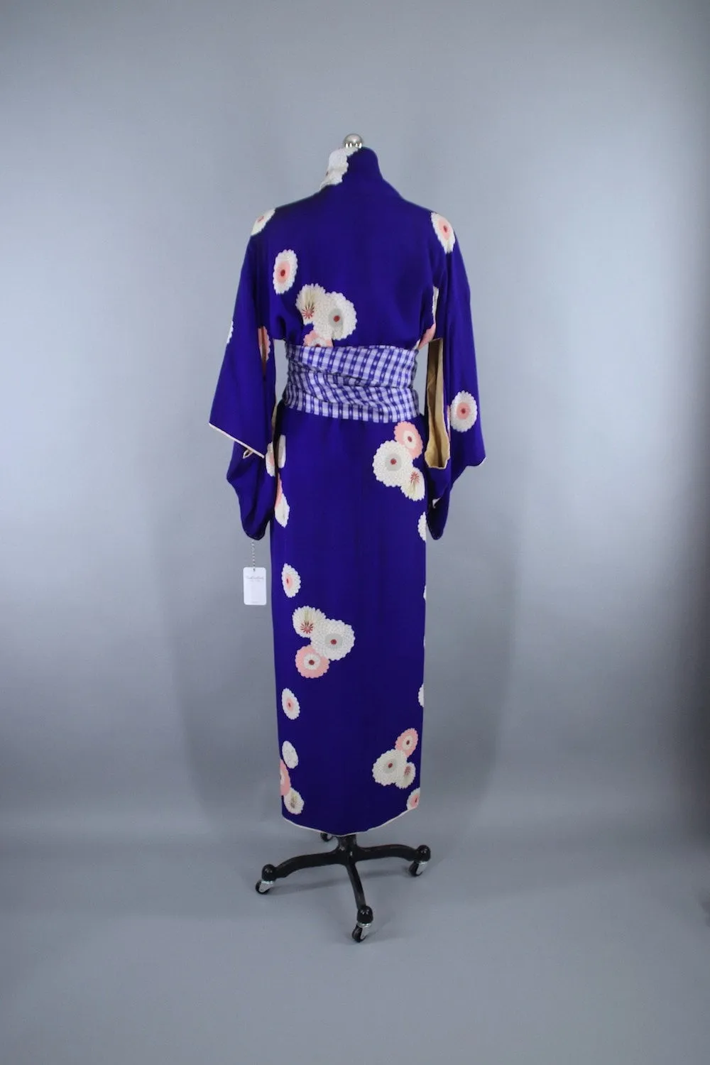 1940s Vintage Silk Kimono Robe / Blue Purple Daisy Print