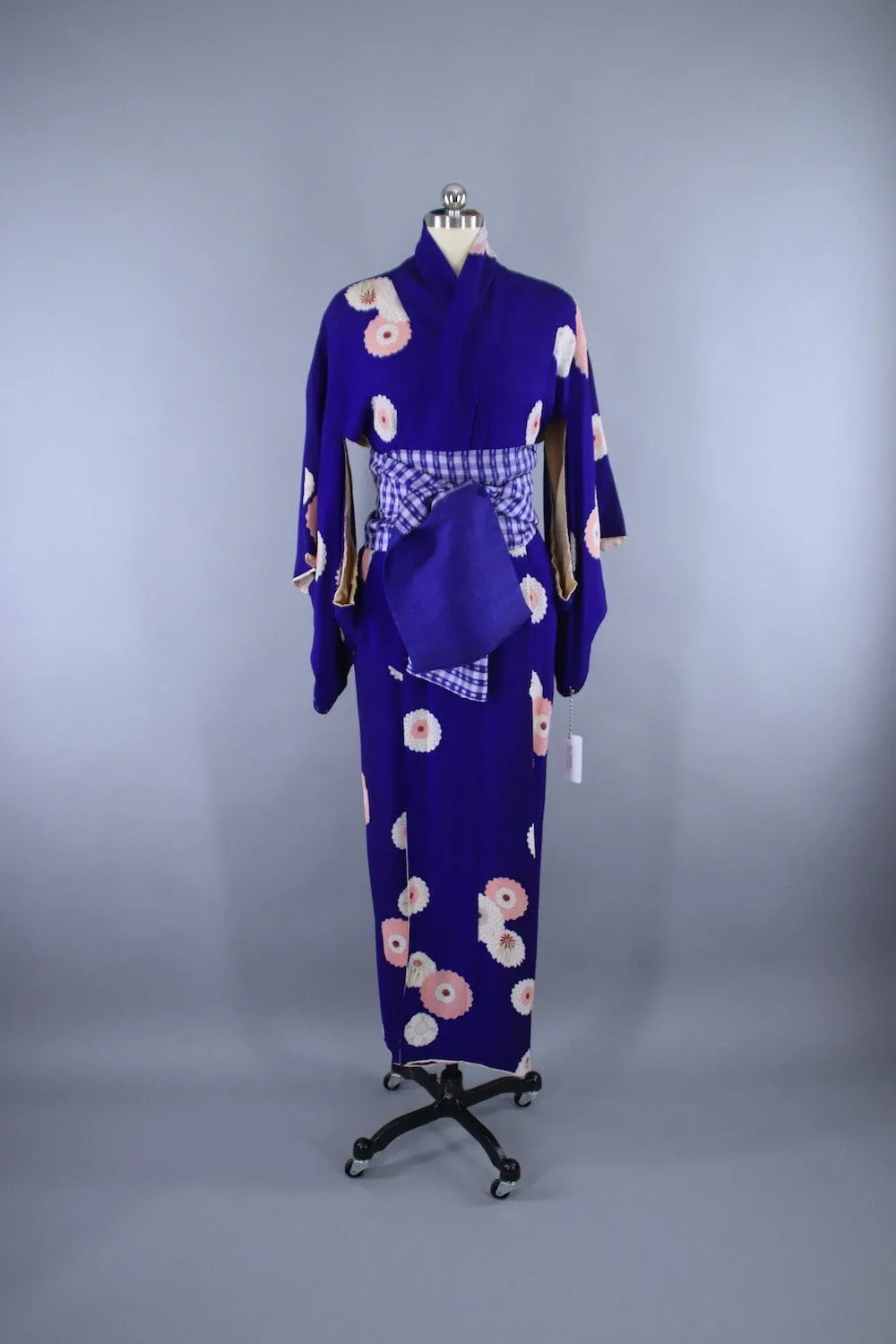 1940s Vintage Silk Kimono Robe / Blue Purple Daisy Print