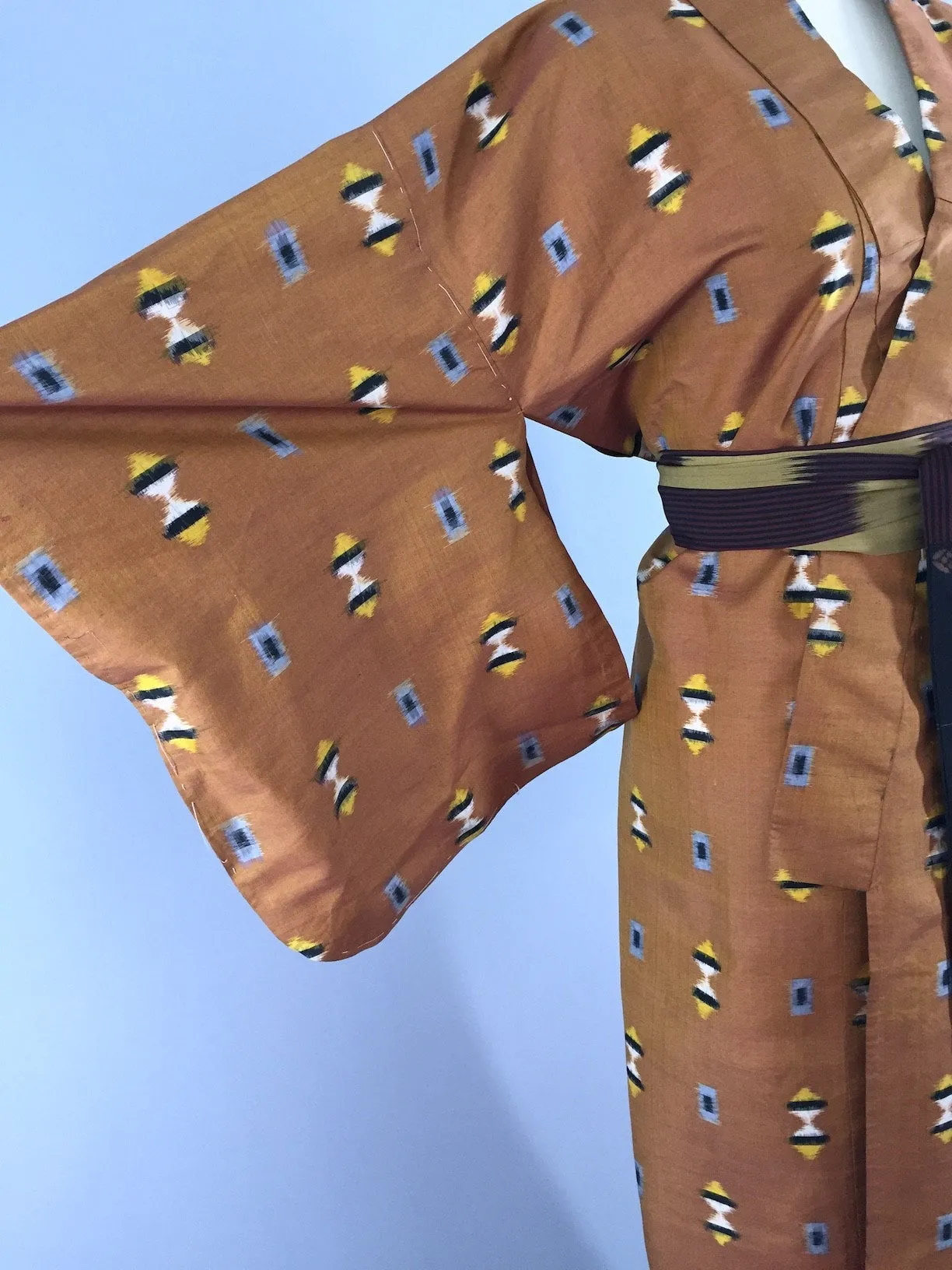 1940s Vintage Silk Kimono Robe, Brown Meisen Ikat Bows