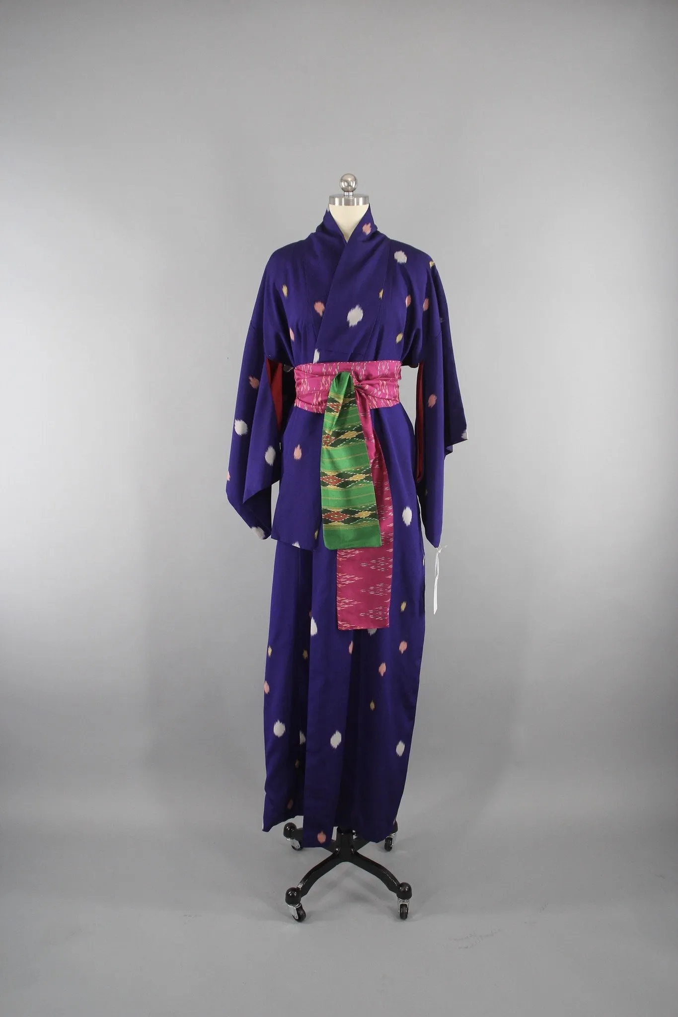 1940s Vintage Silk Kimono Robe in Purple Polka Dots Ikat