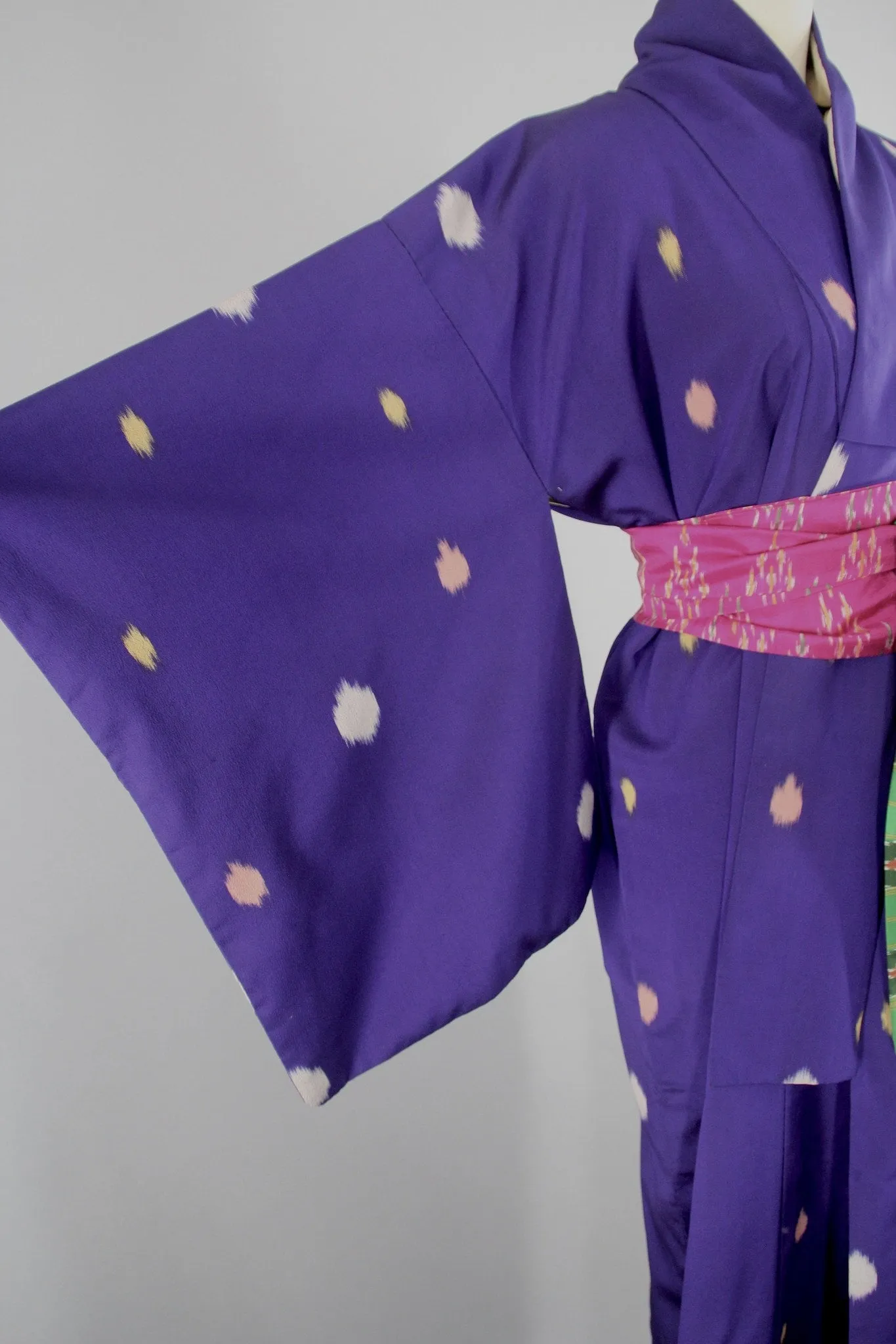 1940s Vintage Silk Kimono Robe in Purple Polka Dots Ikat