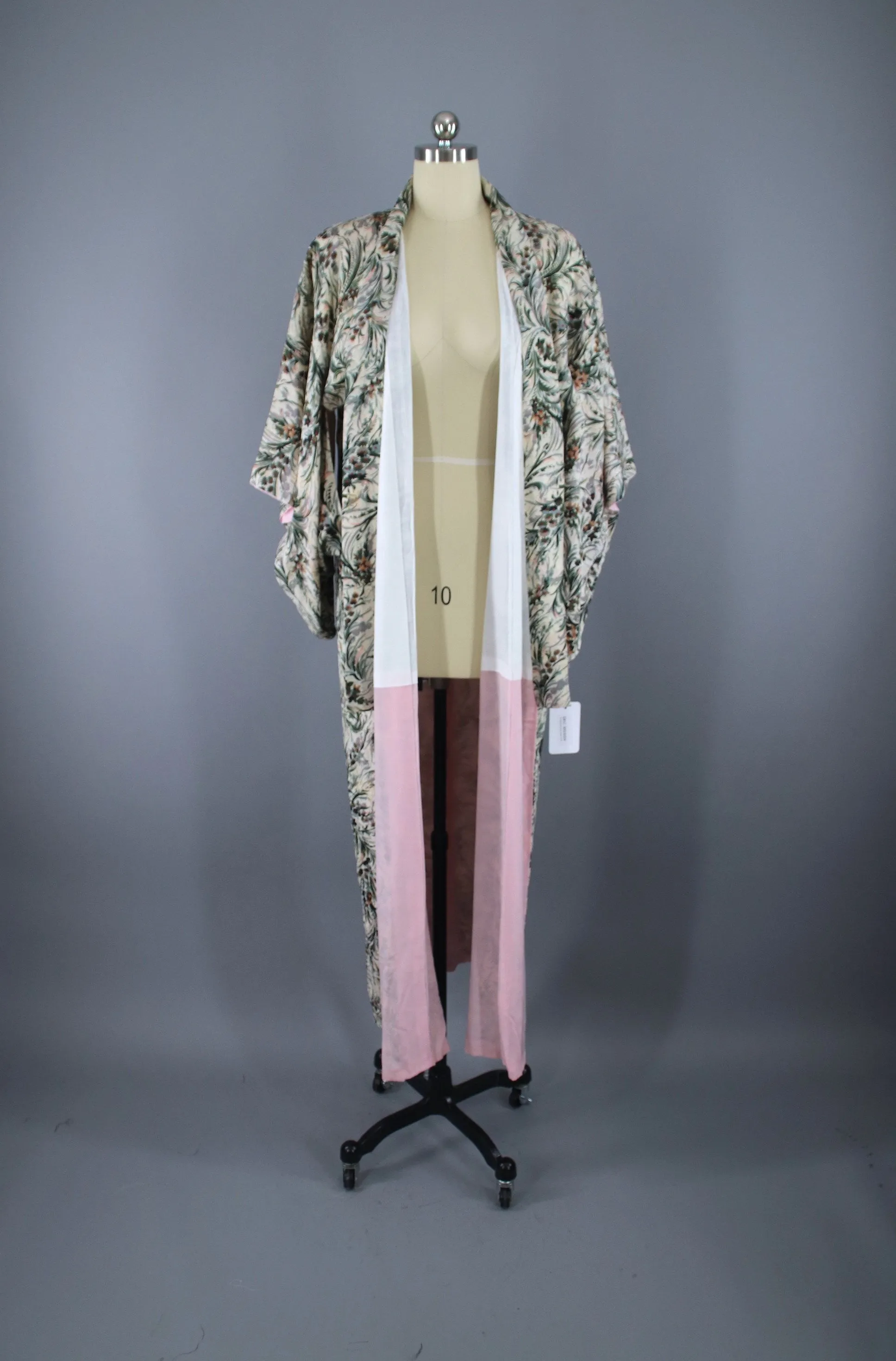 1940s Vintage Silk Kimono Robe / Ivory Green Fern Floral