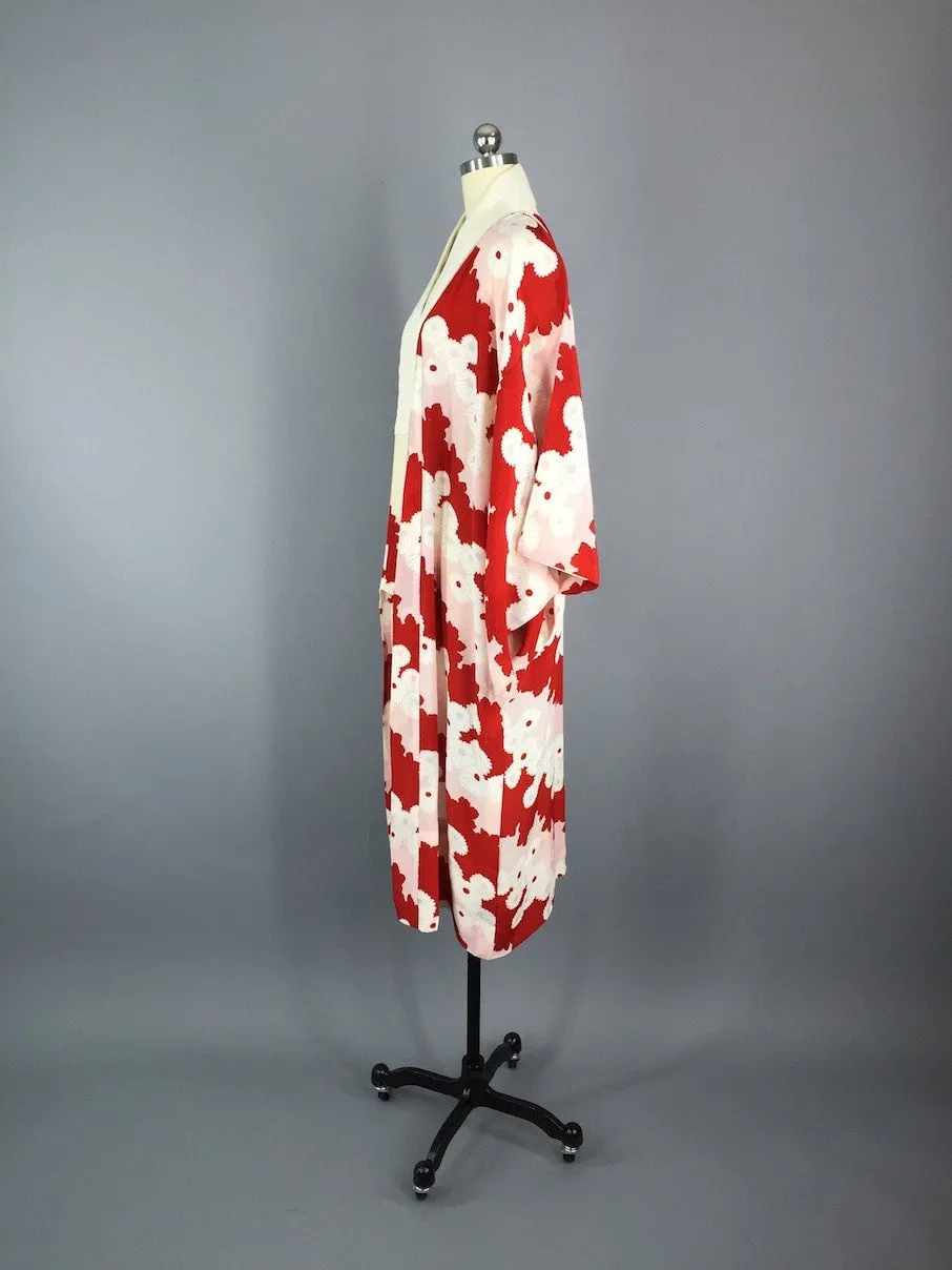 1940s Vintage Silk Kimono Robe / Pink Daisy Floral Print