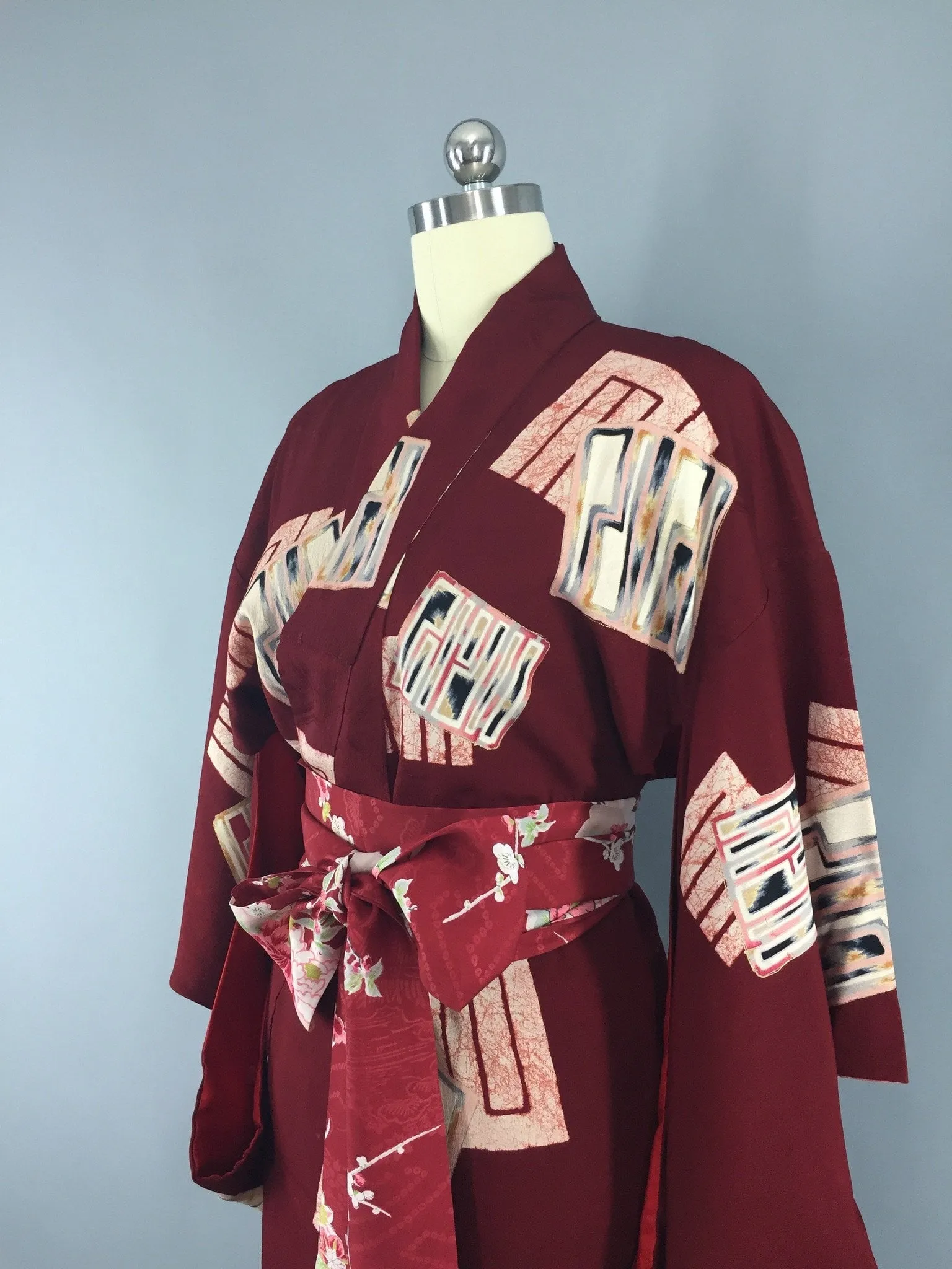 1940s Vintage Silk Kimono Robe with Maroon Red Abstract Print