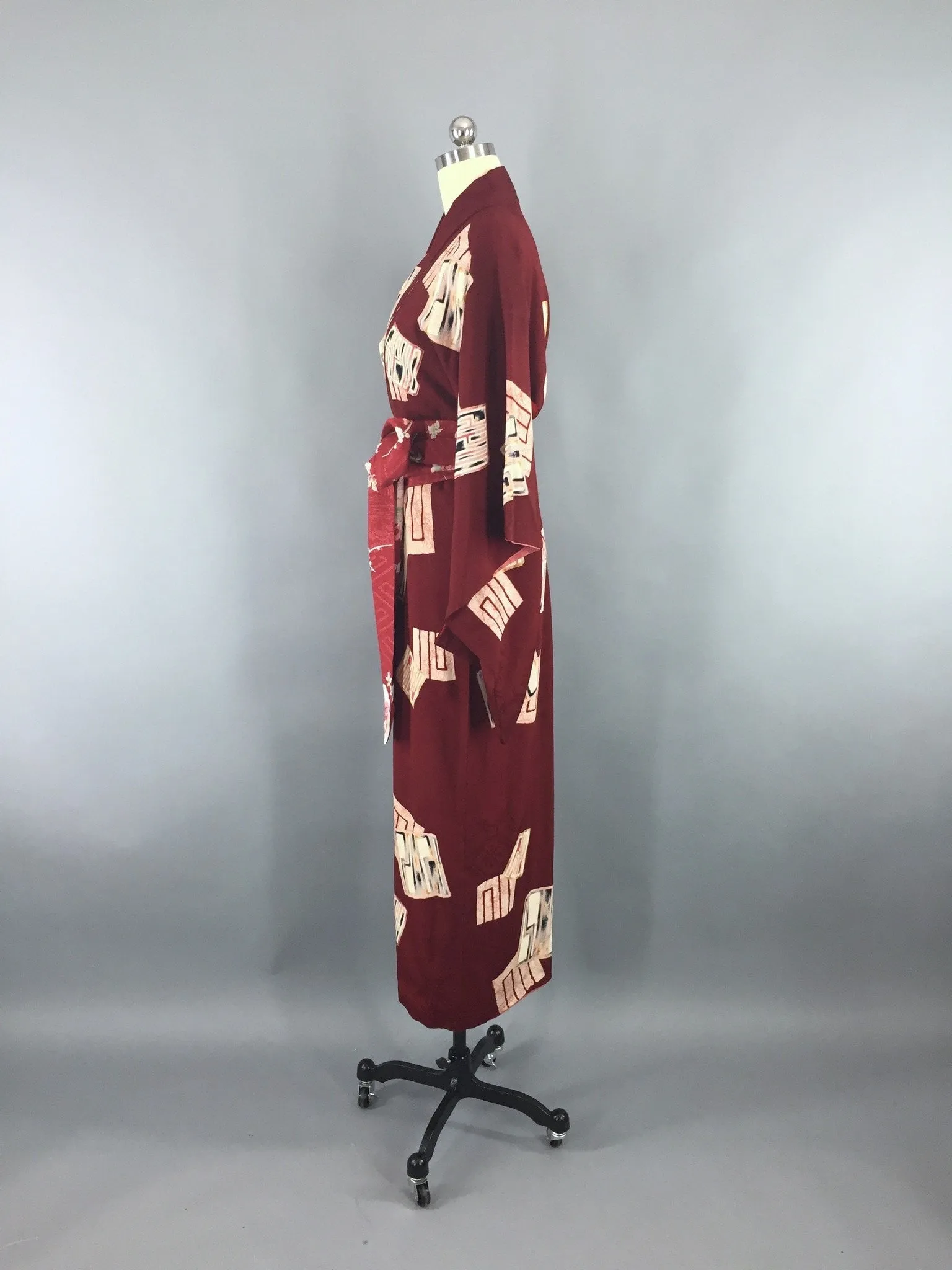 1940s Vintage Silk Kimono Robe with Maroon Red Abstract Print