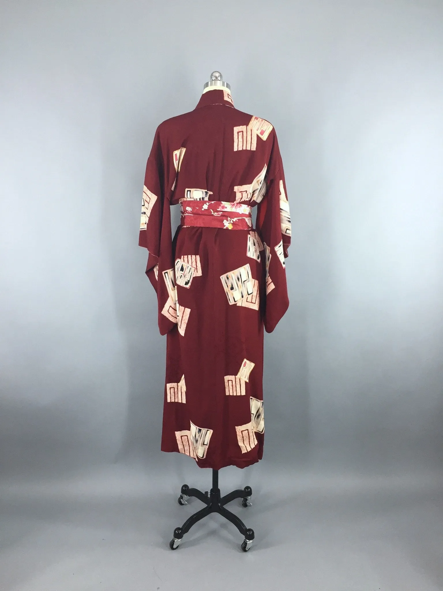 1940s Vintage Silk Kimono Robe with Maroon Red Abstract Print