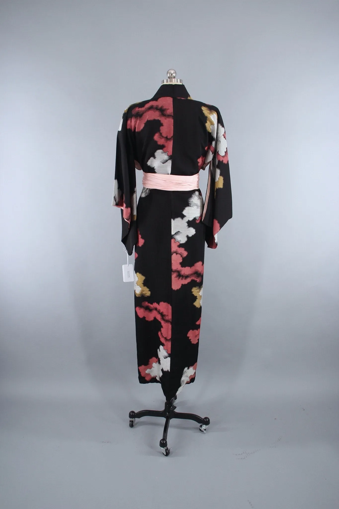 1950s Vintage Kimono Robe with Black and Pink Clouds