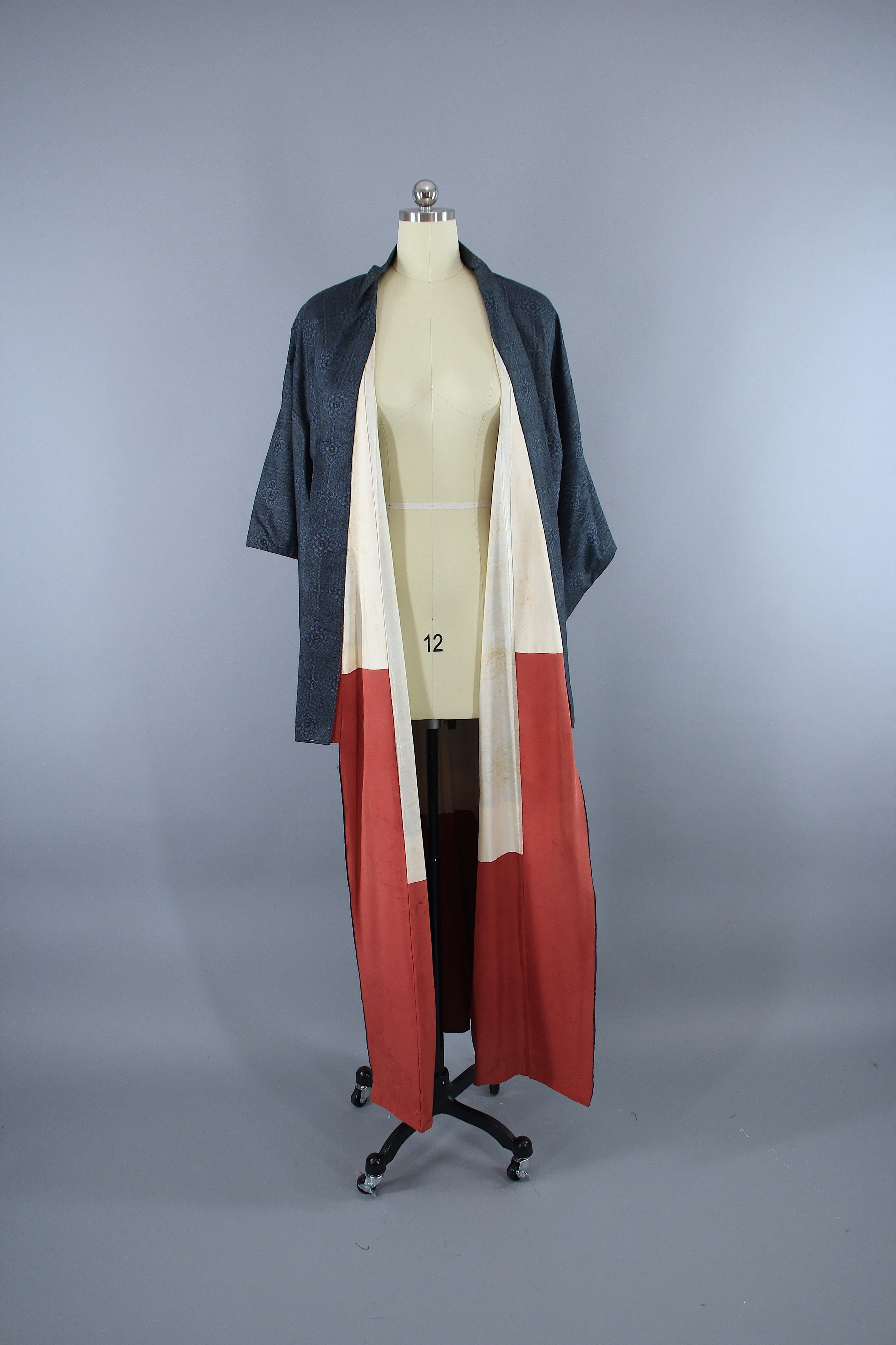 1950s Vintage Silk Kimono Robe / Blue & Black Ikat