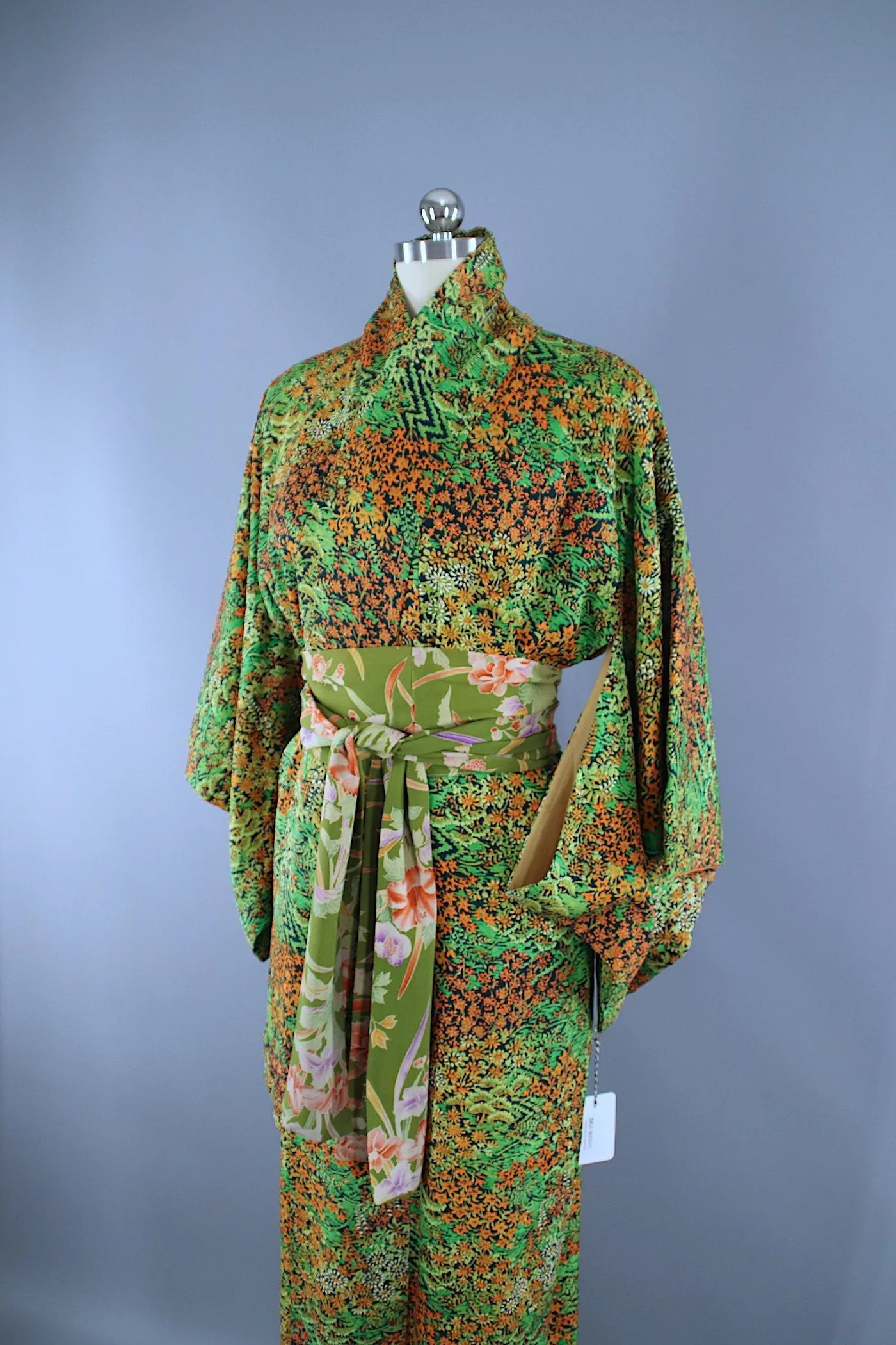 1950s Vintage Silk Kimono Robe / Green Floral Print