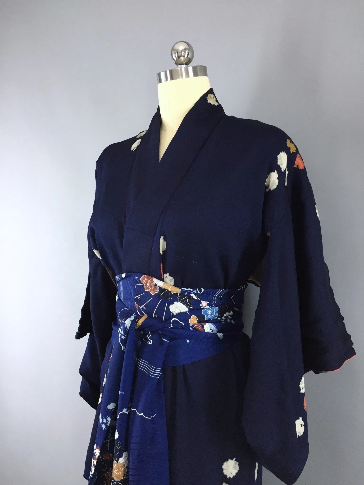 1950s Vintage Silk Kimono Robe / Navy Blue Metallic