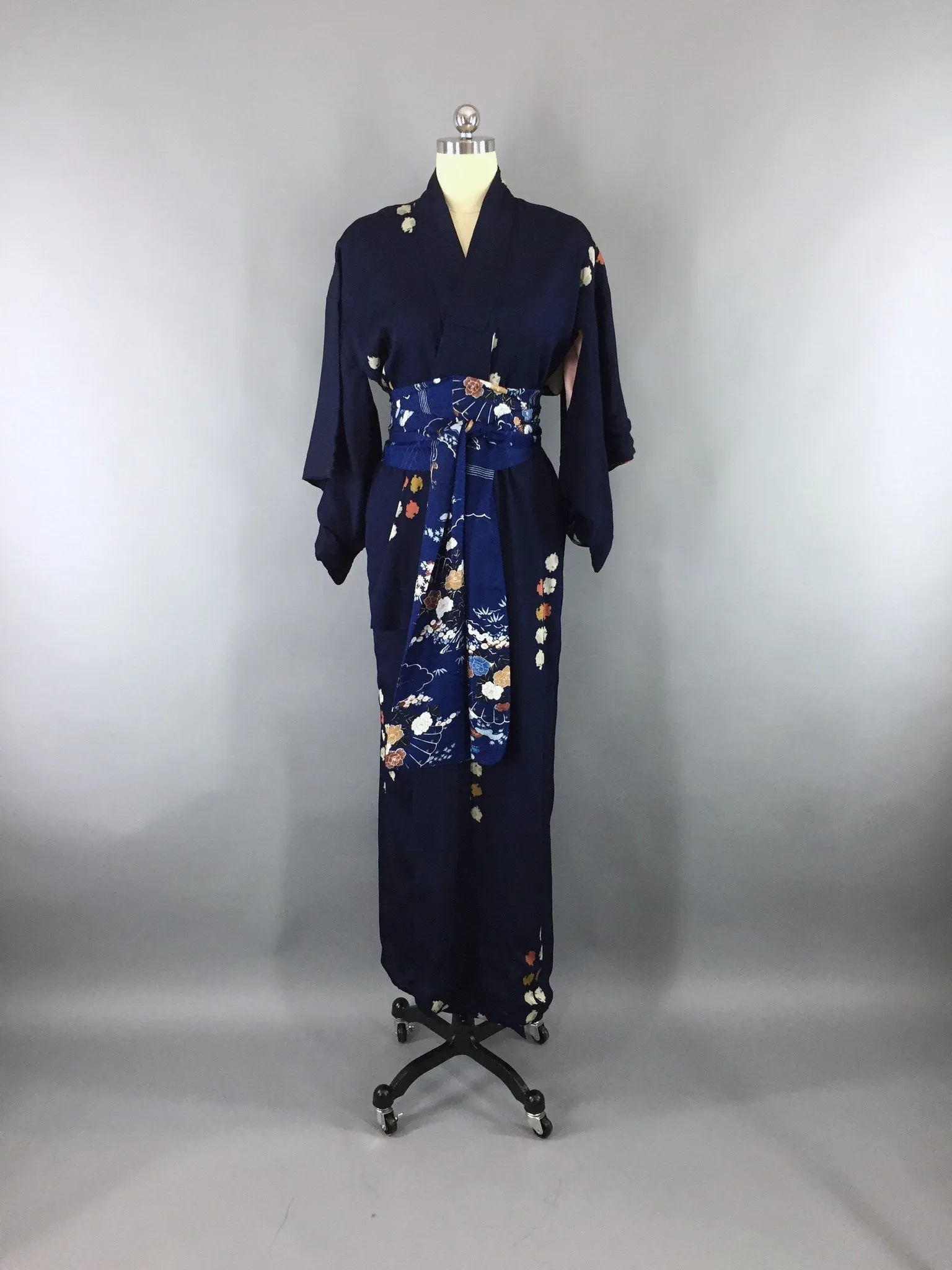 1950s Vintage Silk Kimono Robe / Navy Blue Metallic