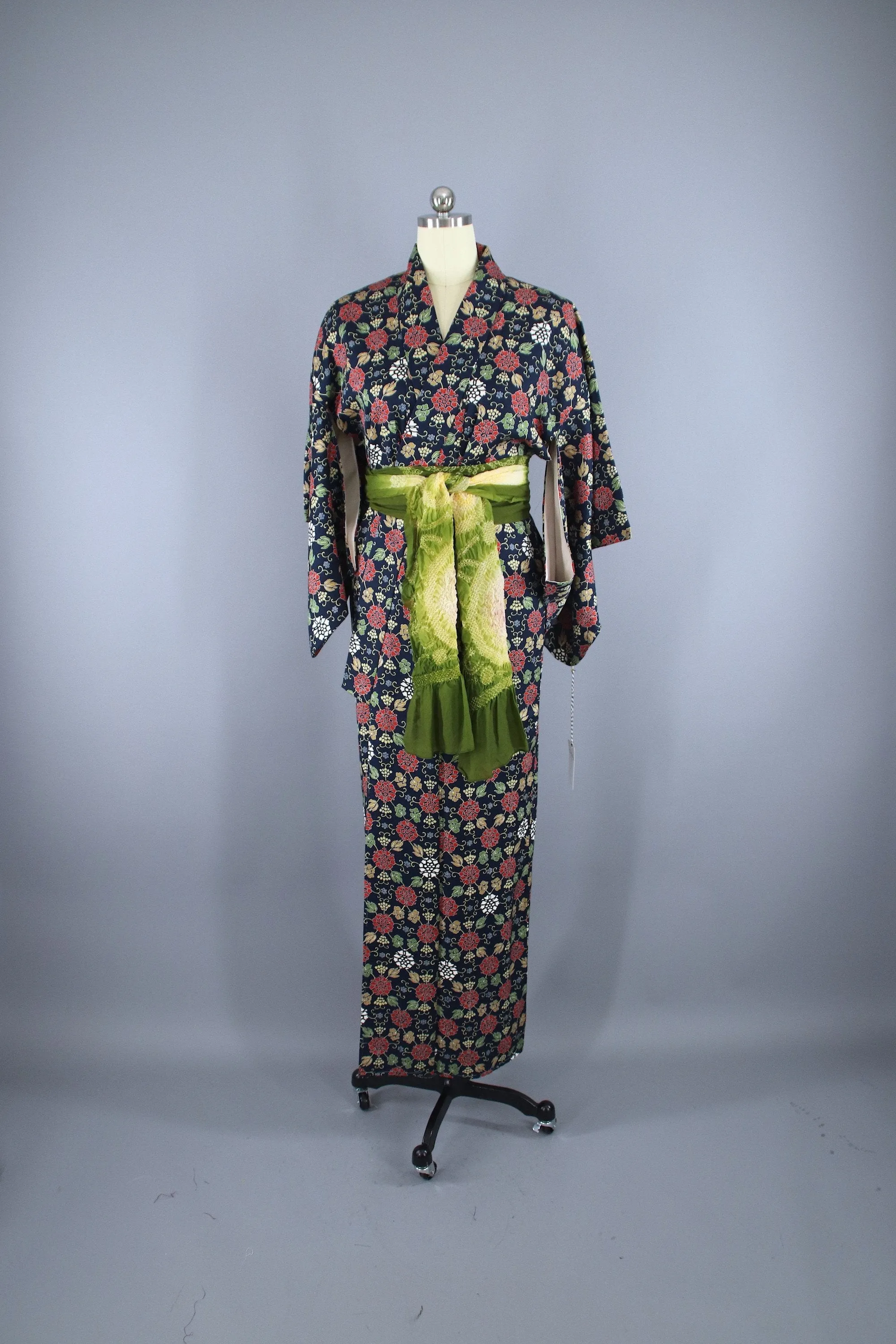 1950s Vintage Silk Kimono Robe / Navy BlueFloral