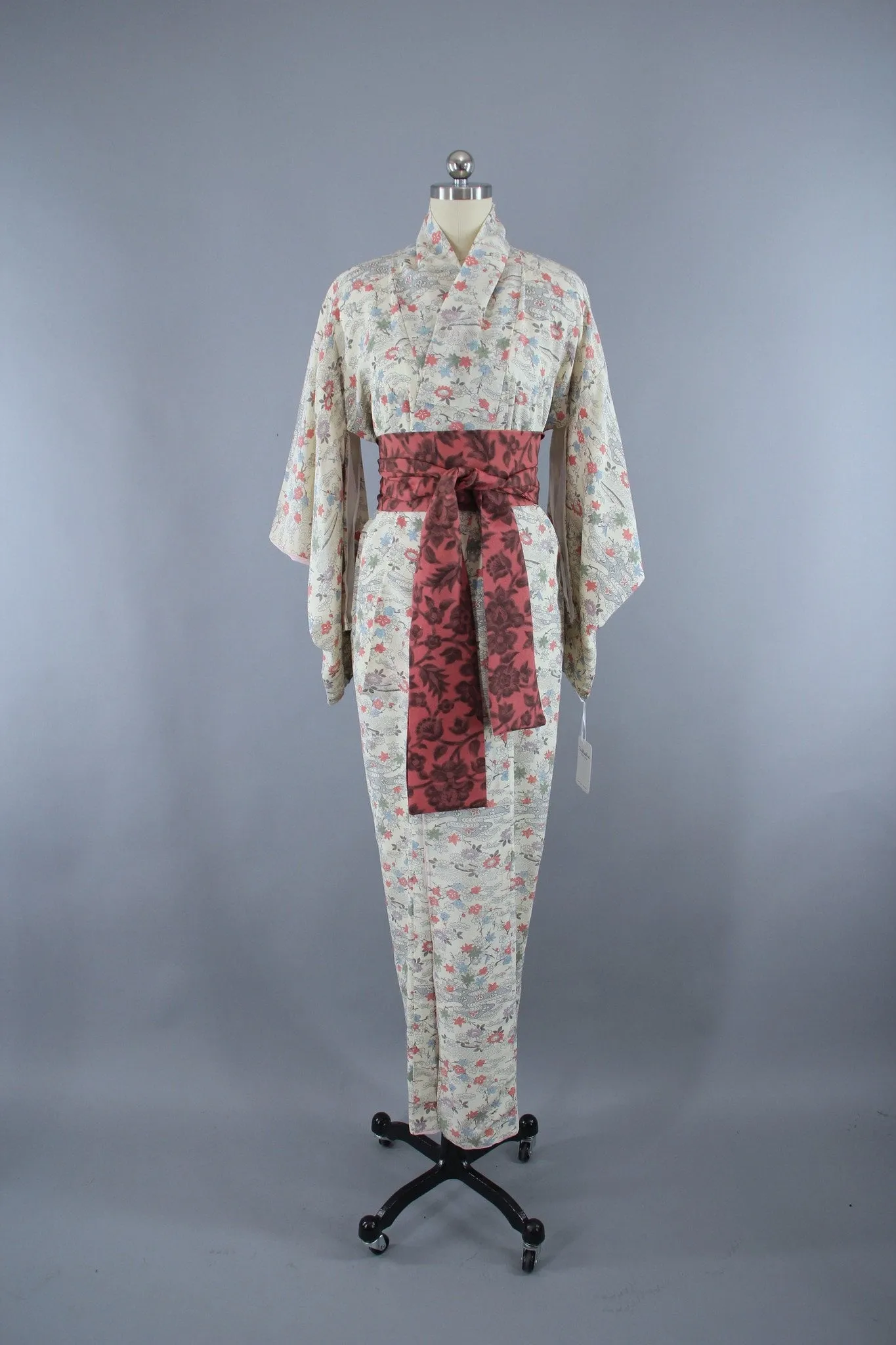 1950s Vintage Silk Kimono Robe with White & Pink Small Floral Print