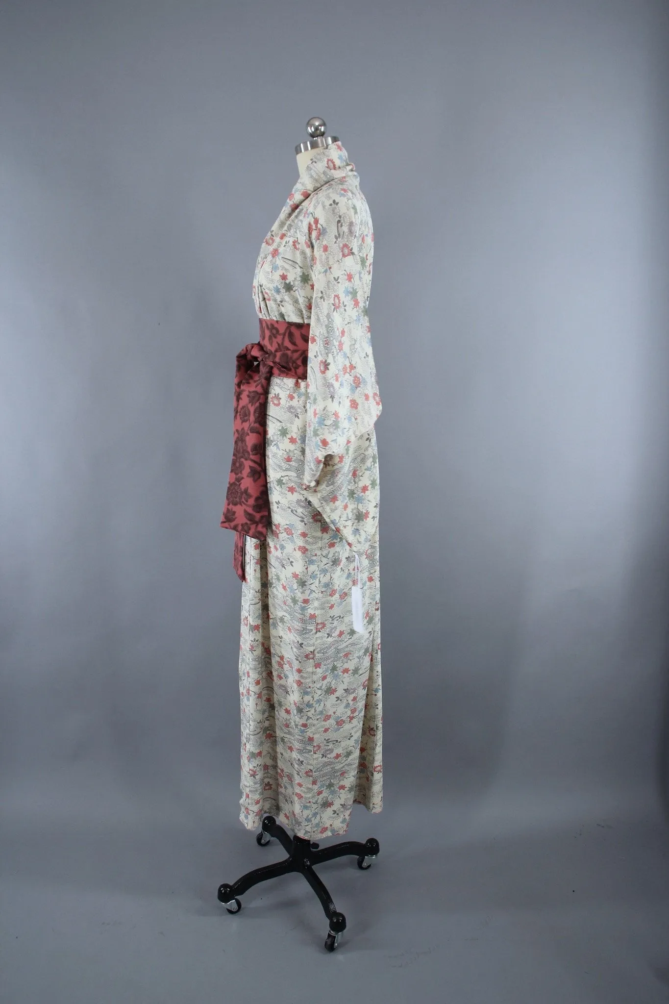 1950s Vintage Silk Kimono Robe with White & Pink Small Floral Print