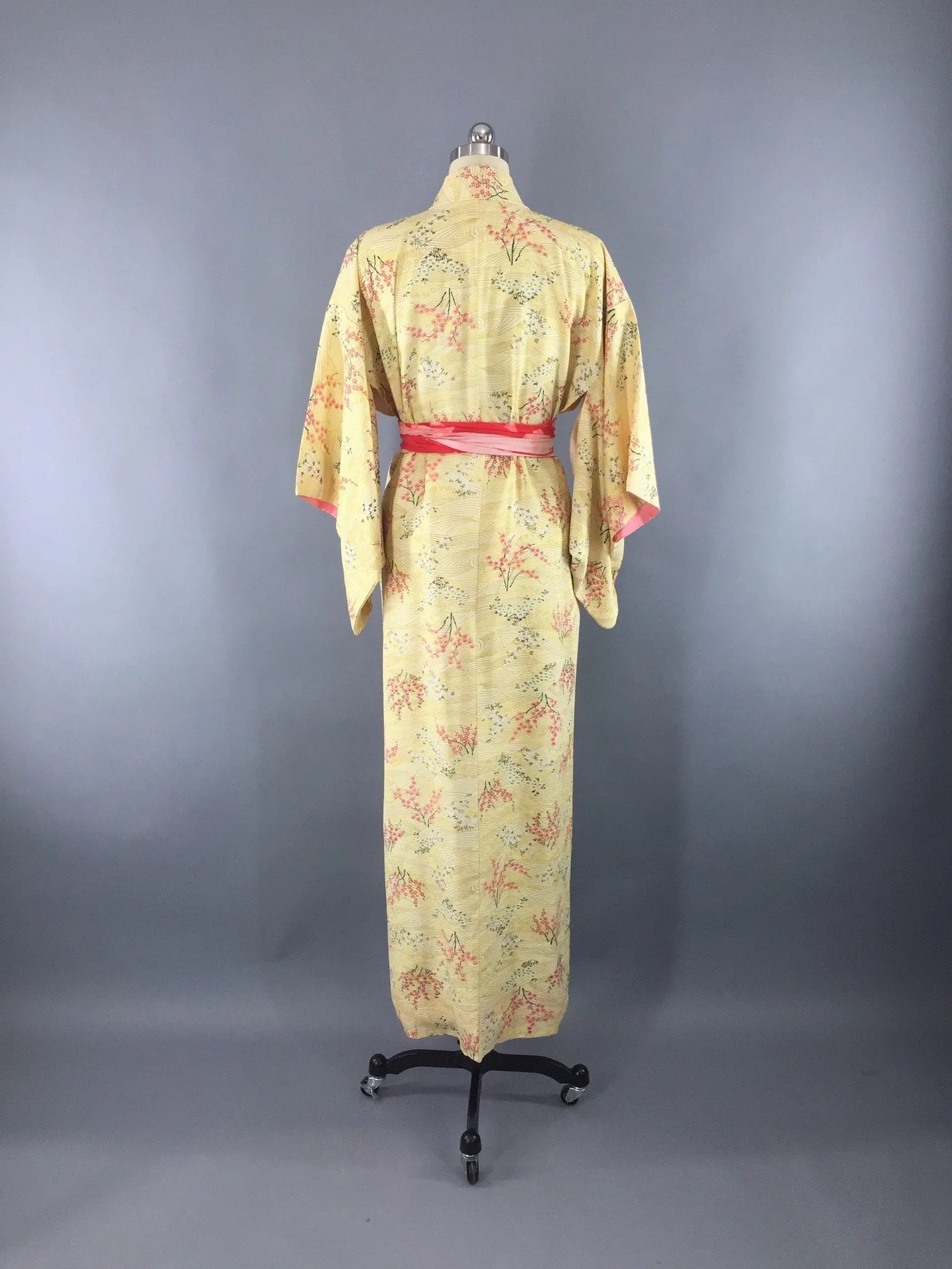 1950s Vintage Silk Kimono Robe with Yellow and Pink Floral Print