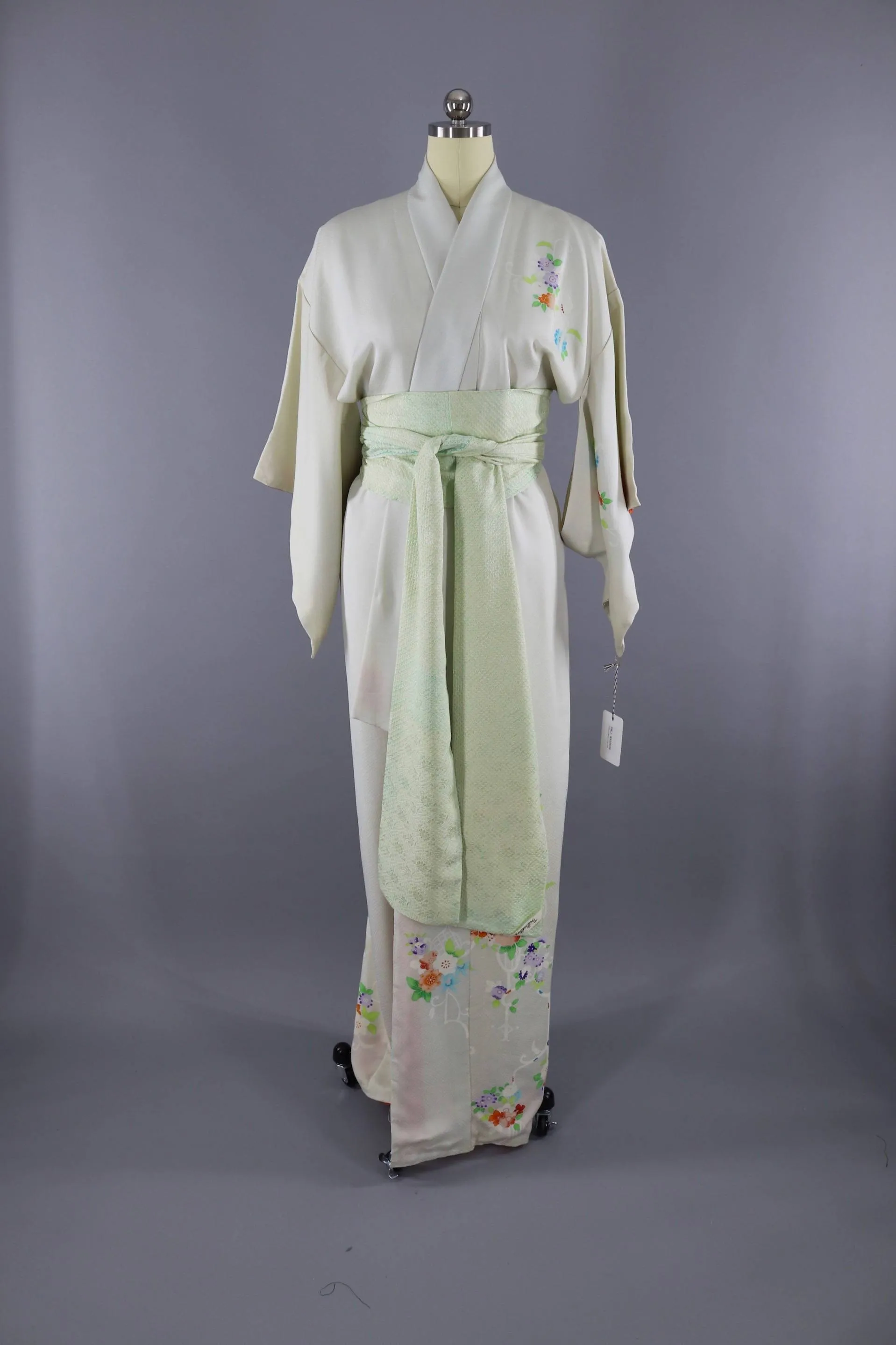 1960s Vintage Silk Kimono Robe / White Floral Print