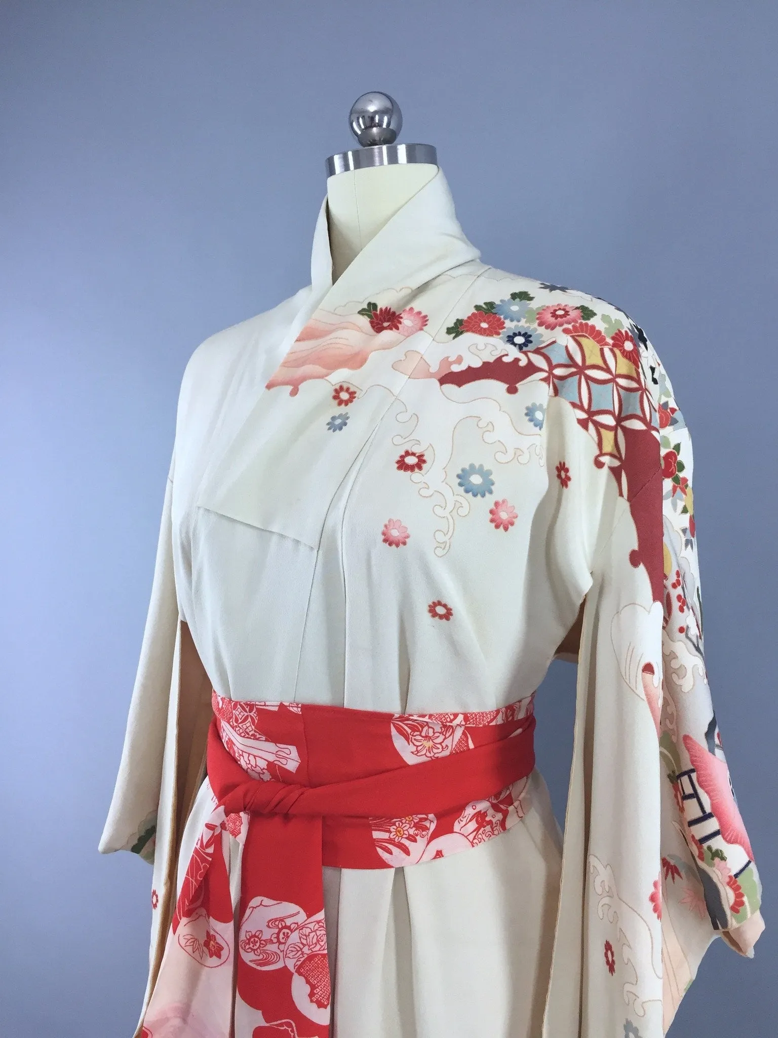 1960s Vintage Silk Kimono Robe with Red and Blue Floral