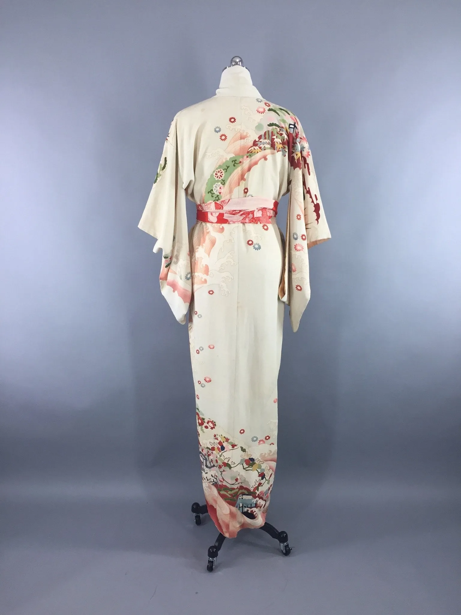 1960s Vintage Silk Kimono Robe with Red and Blue Floral