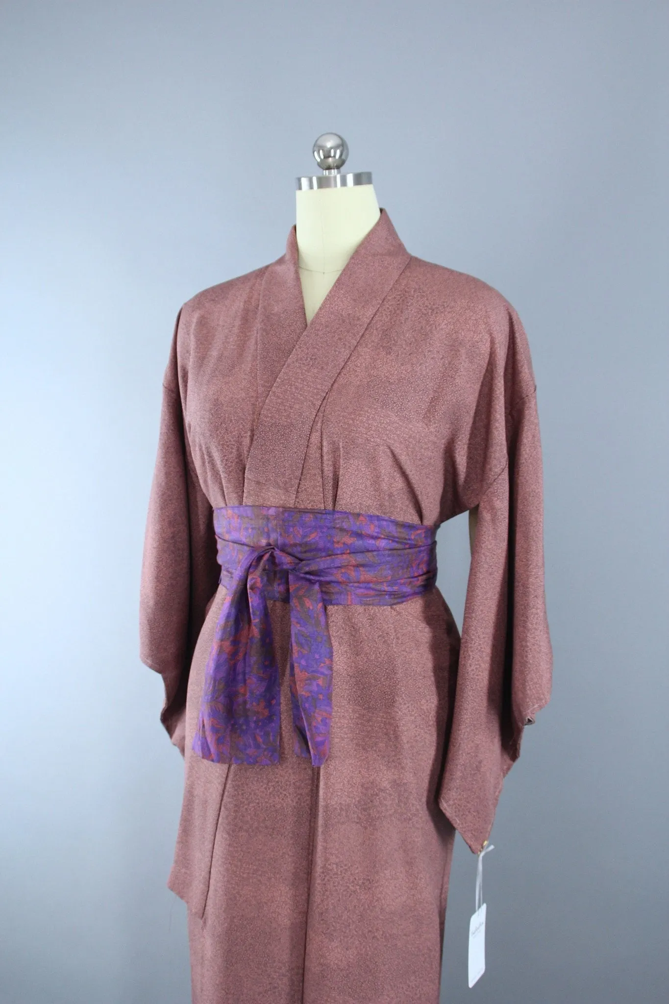 1970s Vintage Kimono Robe in Dark Mauve Tiny Floral Print