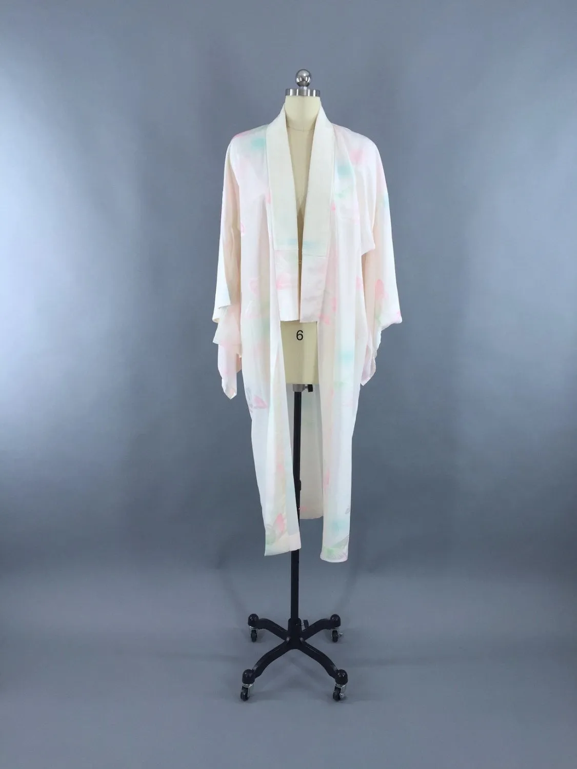 1970s Vintage Kimono Robe / Pink Ombre Butterfly Print