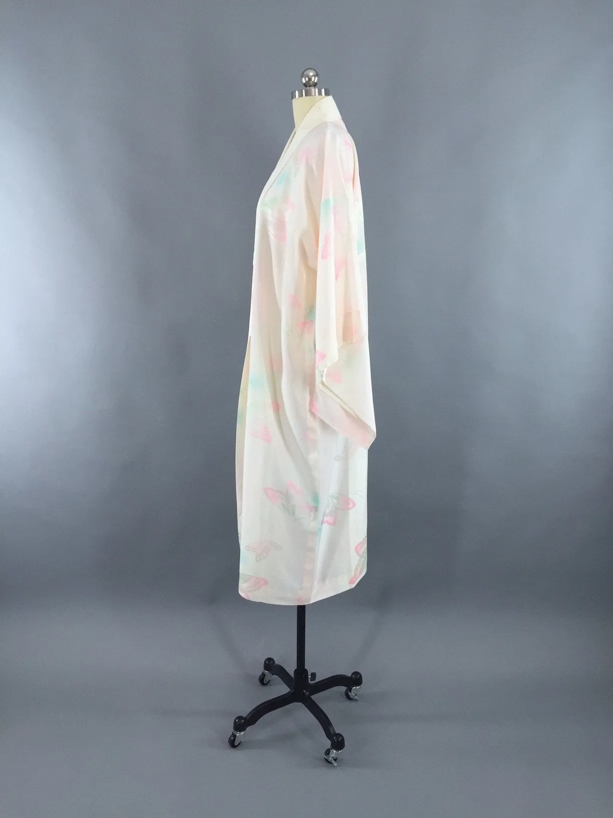 1970s Vintage Kimono Robe / Pink Ombre Butterfly Print