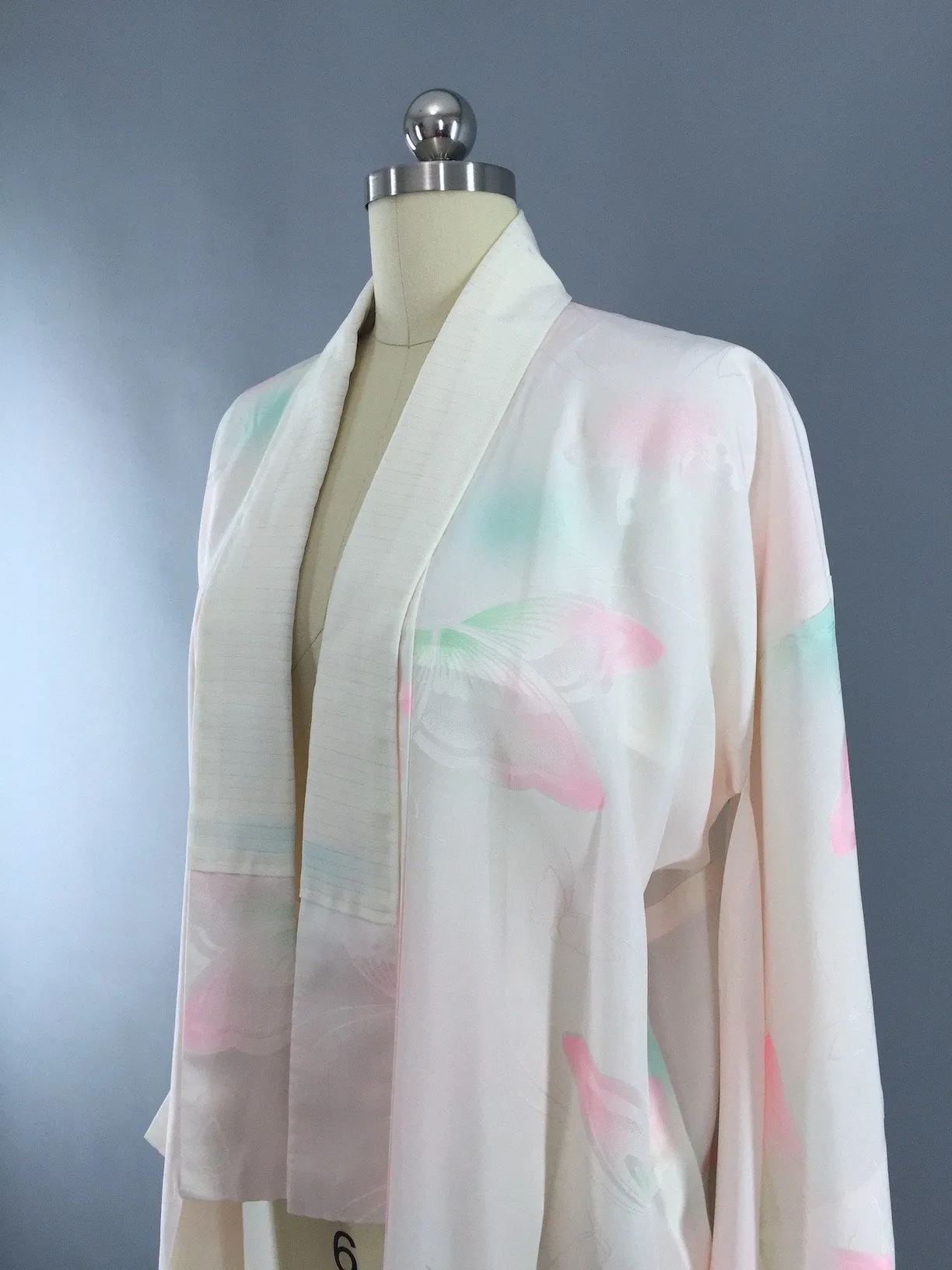 1970s Vintage Kimono Robe / Pink Ombre Butterfly Print