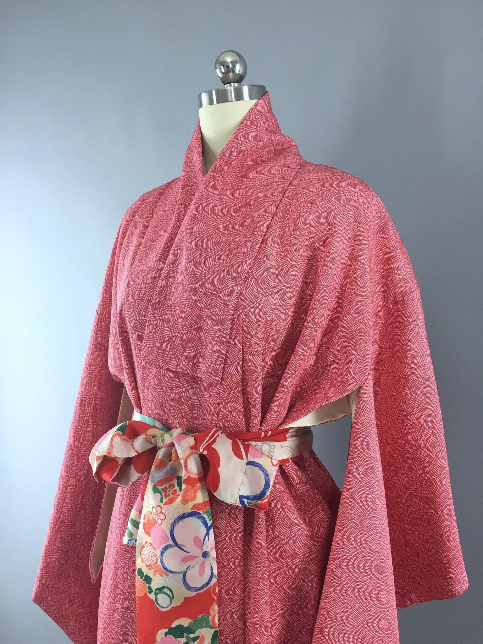 1970s Vintage Silk Kimono Robe in Watermelon Pink Polka Dots