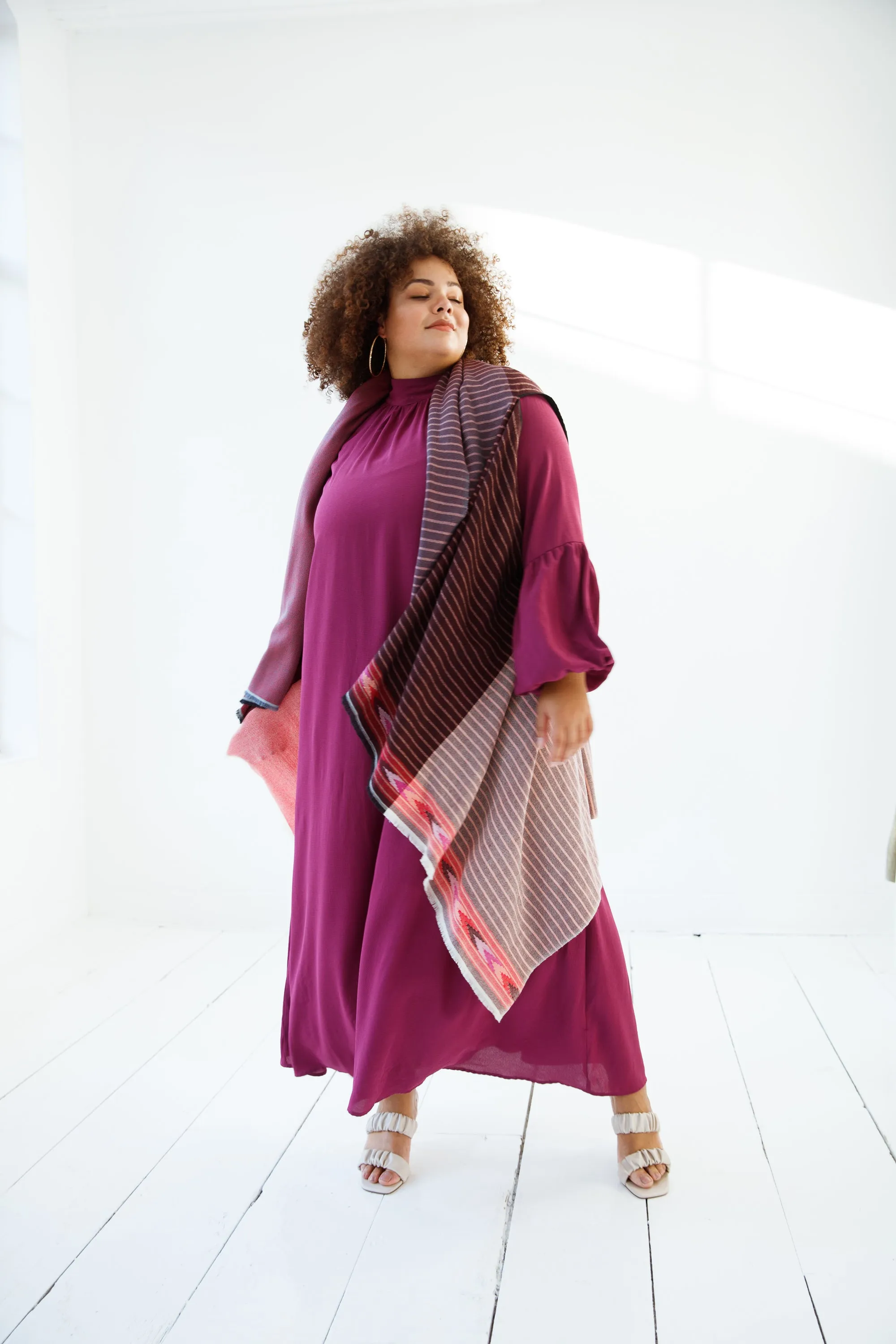 JULAHAS  Light Wool Cape Fusion Red Plus