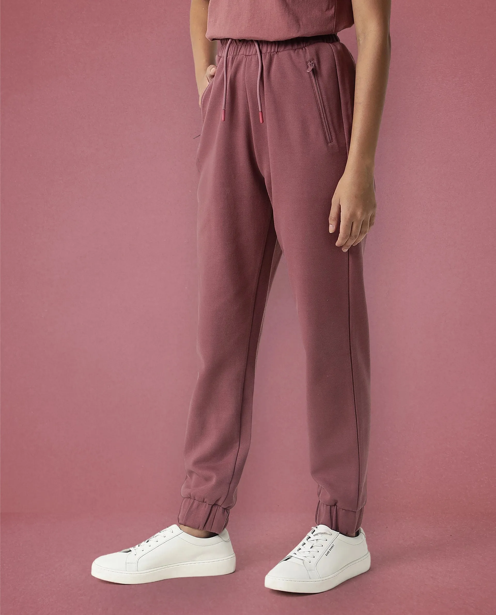 Rareism Women Creta Dark Pink Cotton Blend Fabric Relaxed Fit Solid Mid Rise Ankle Length Track Pant